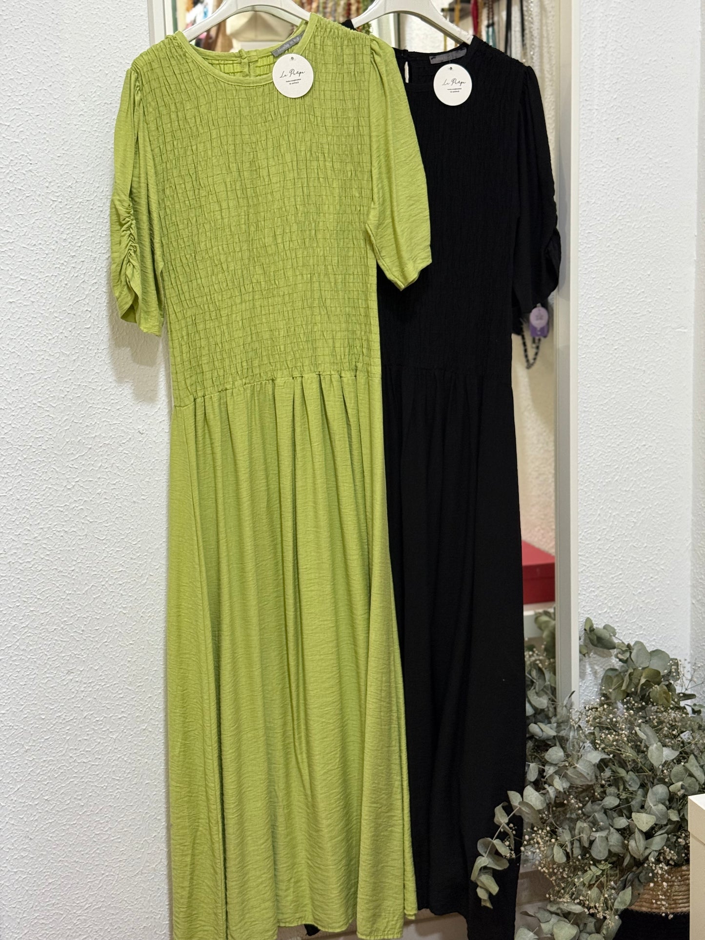 Vestido Fruncido – Estilo Ajustable y Elegancia Casual - La Pampa Triana