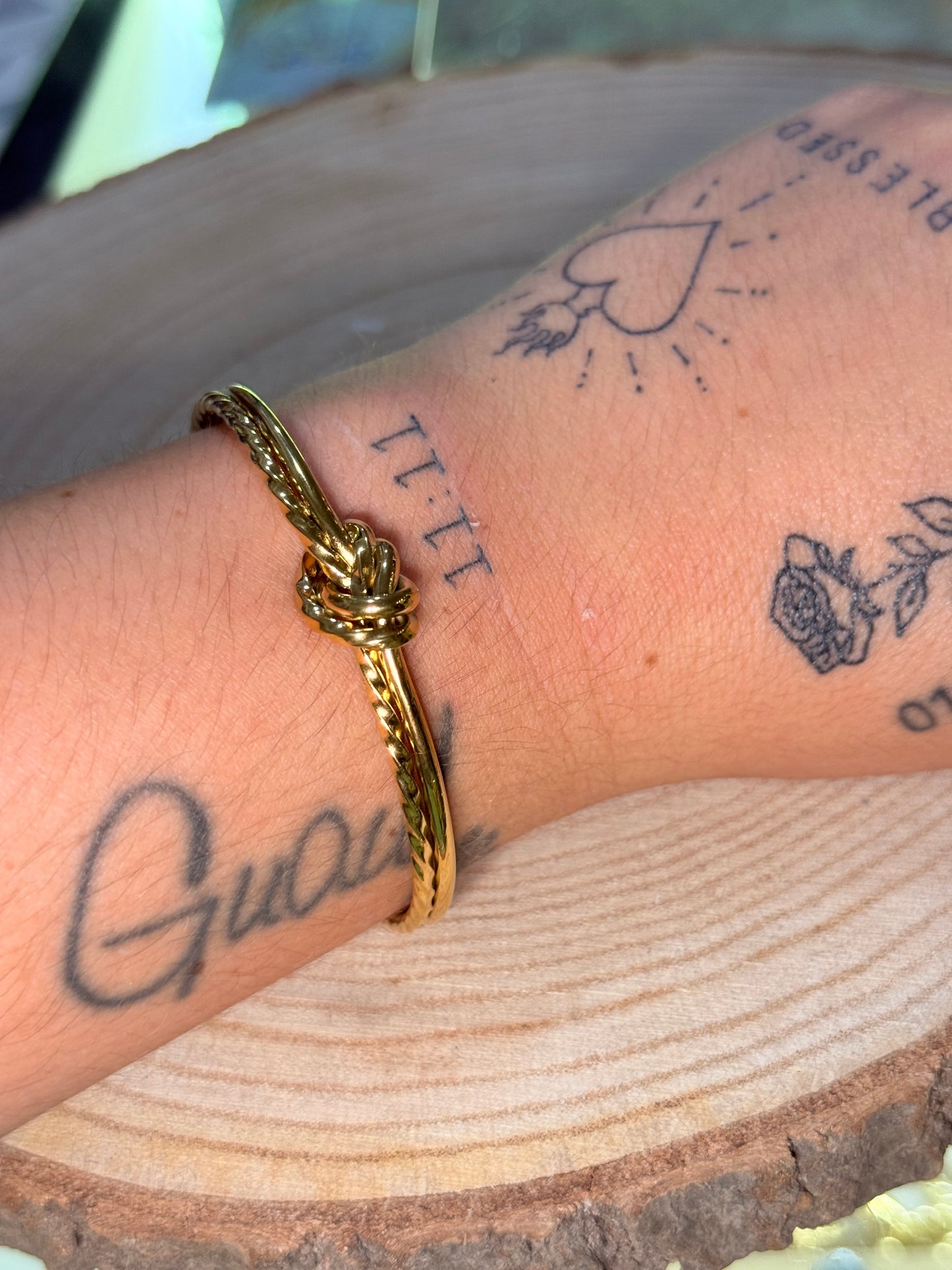 Brazalete rígido acero dorado - La Pampa Triana