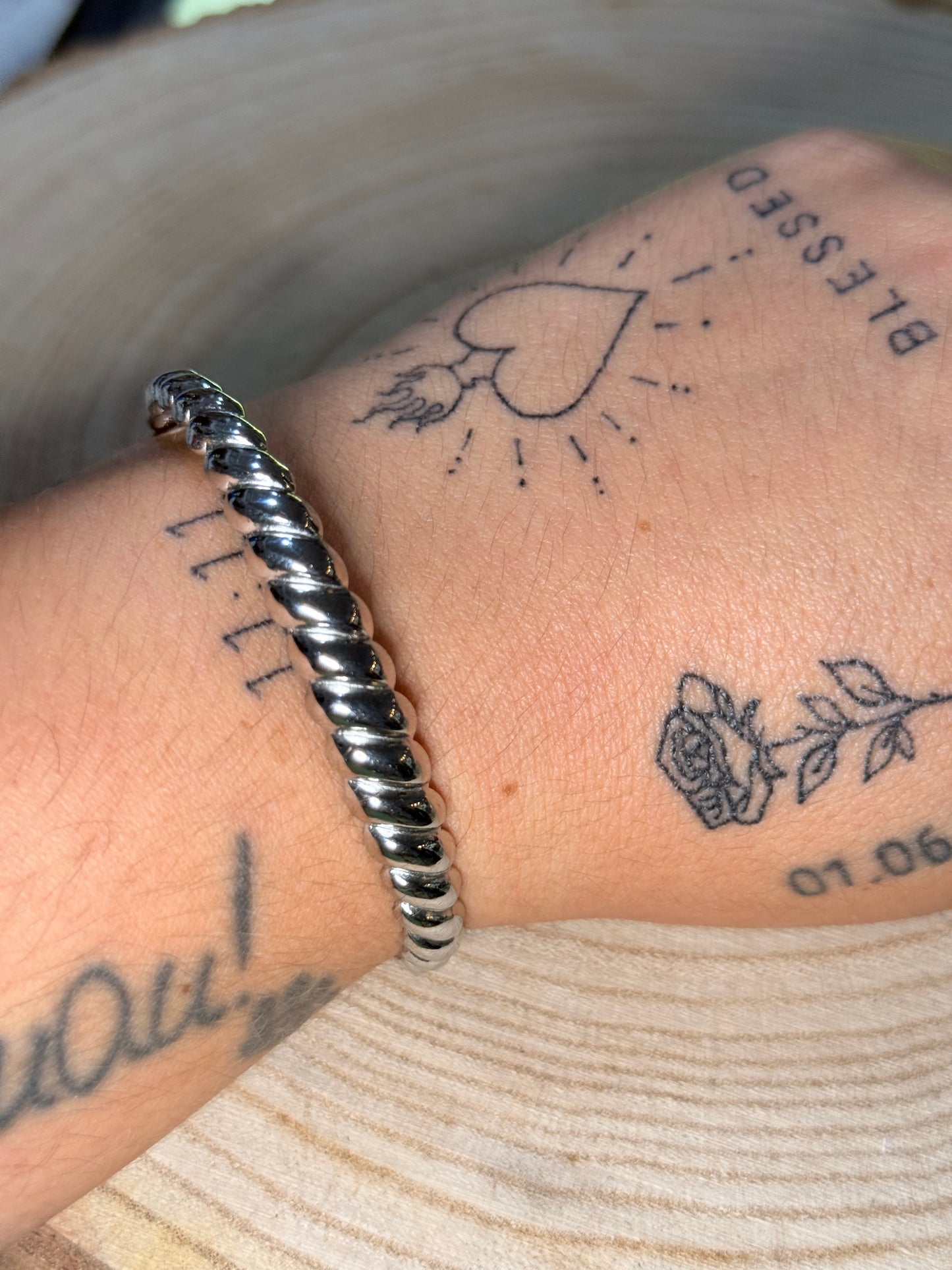 Brazalete rígido acero plateado - La Pampa Triana