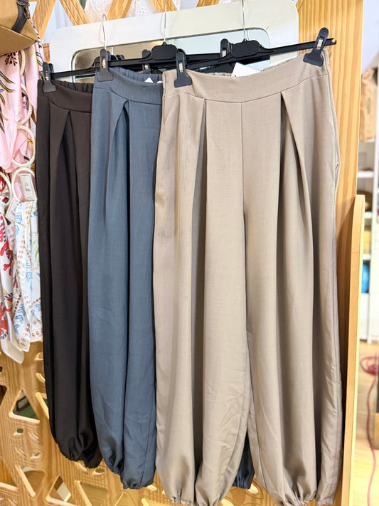 Pantalón pinzas bombacho - La Pampa Triana