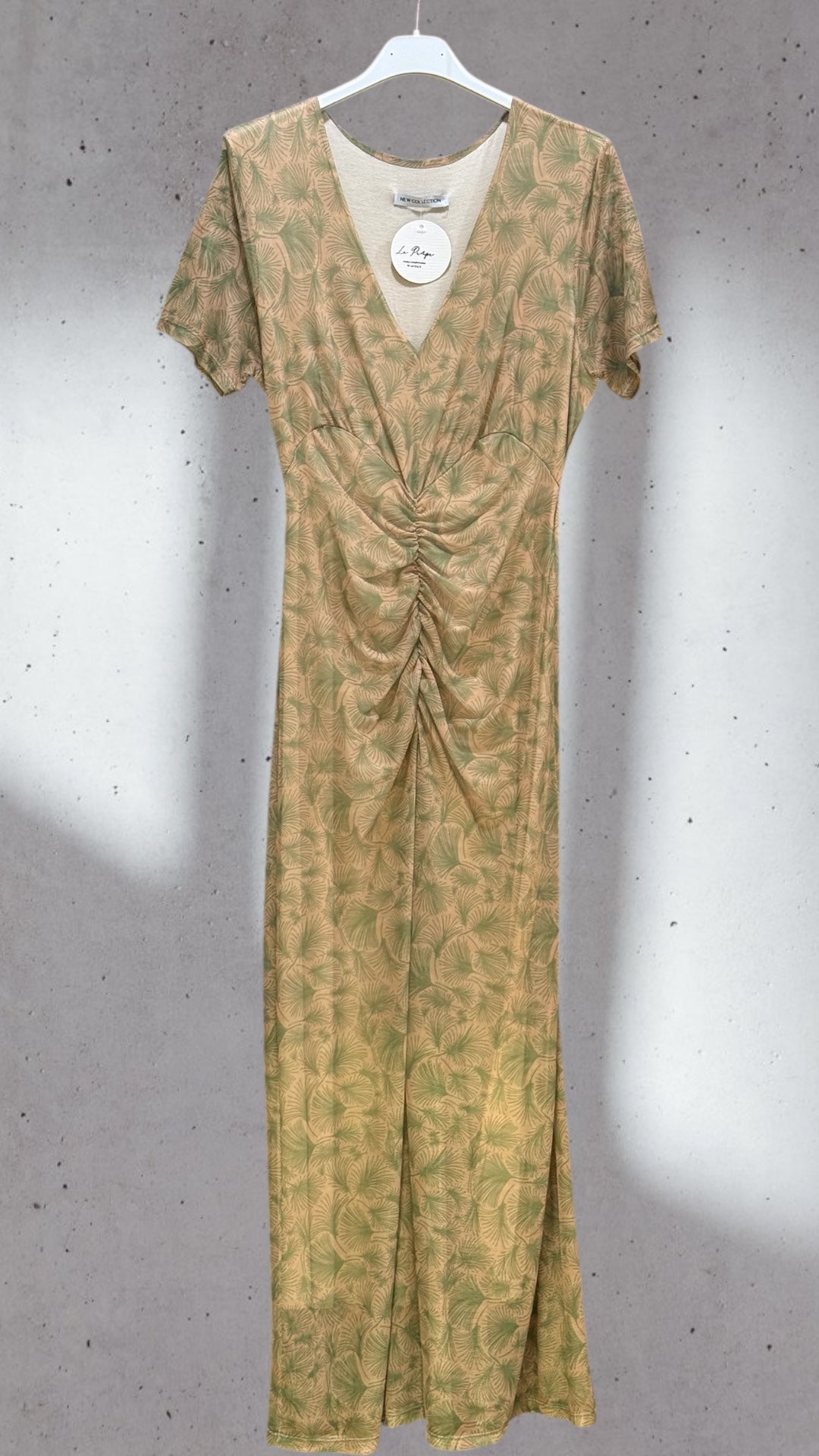 Vestido Fruncido – Ajuste Perfecto y Estilo Casual - La Pampa Triana