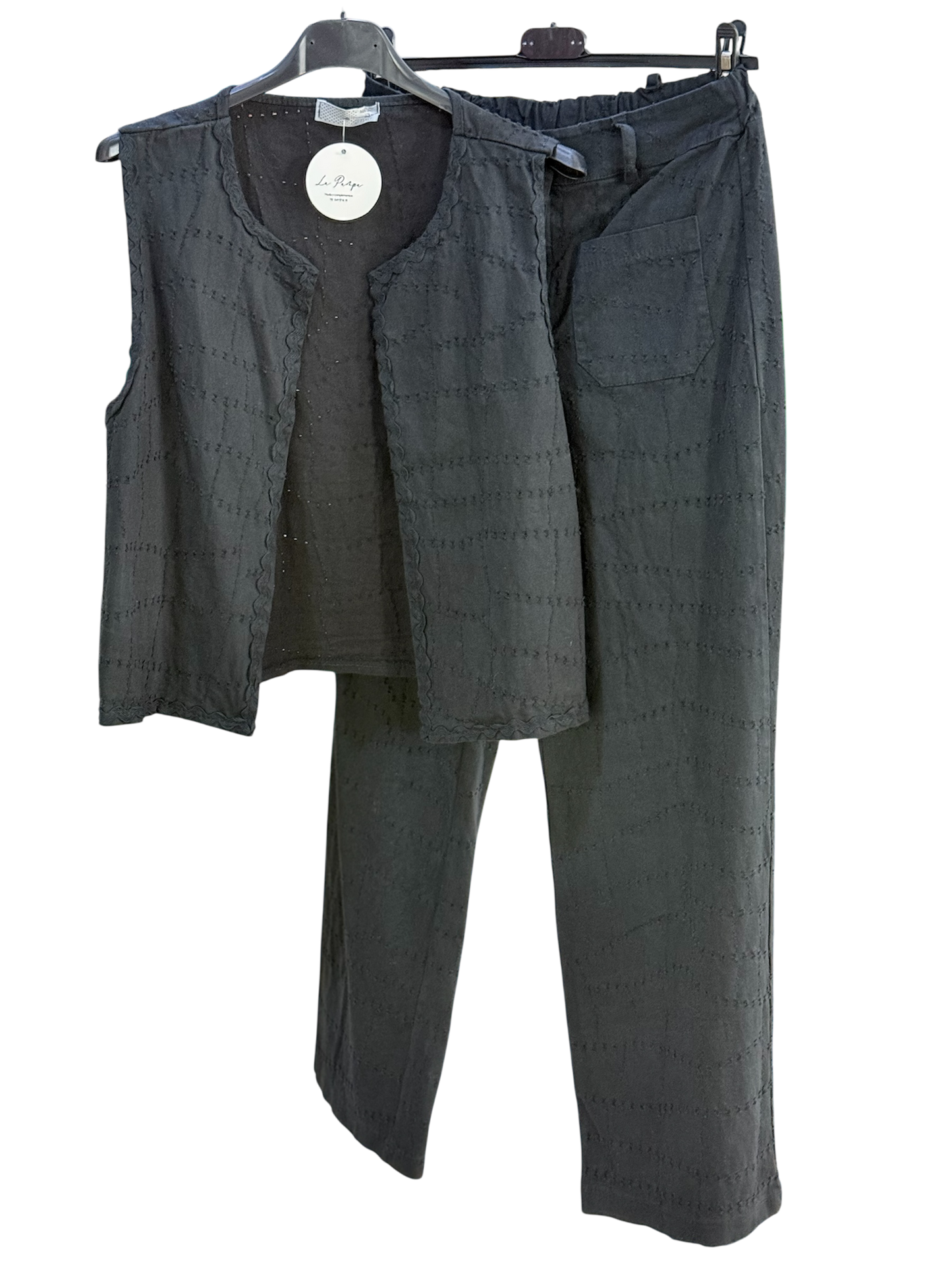 CONUNTO CHALECO Y PANTALON