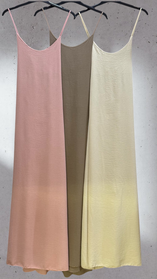 Vestido liso tirantas