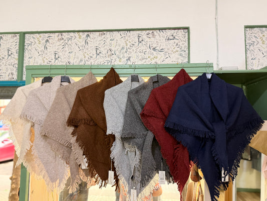 Chal boho de flecos cashmere varios colores - La Pampa Triana