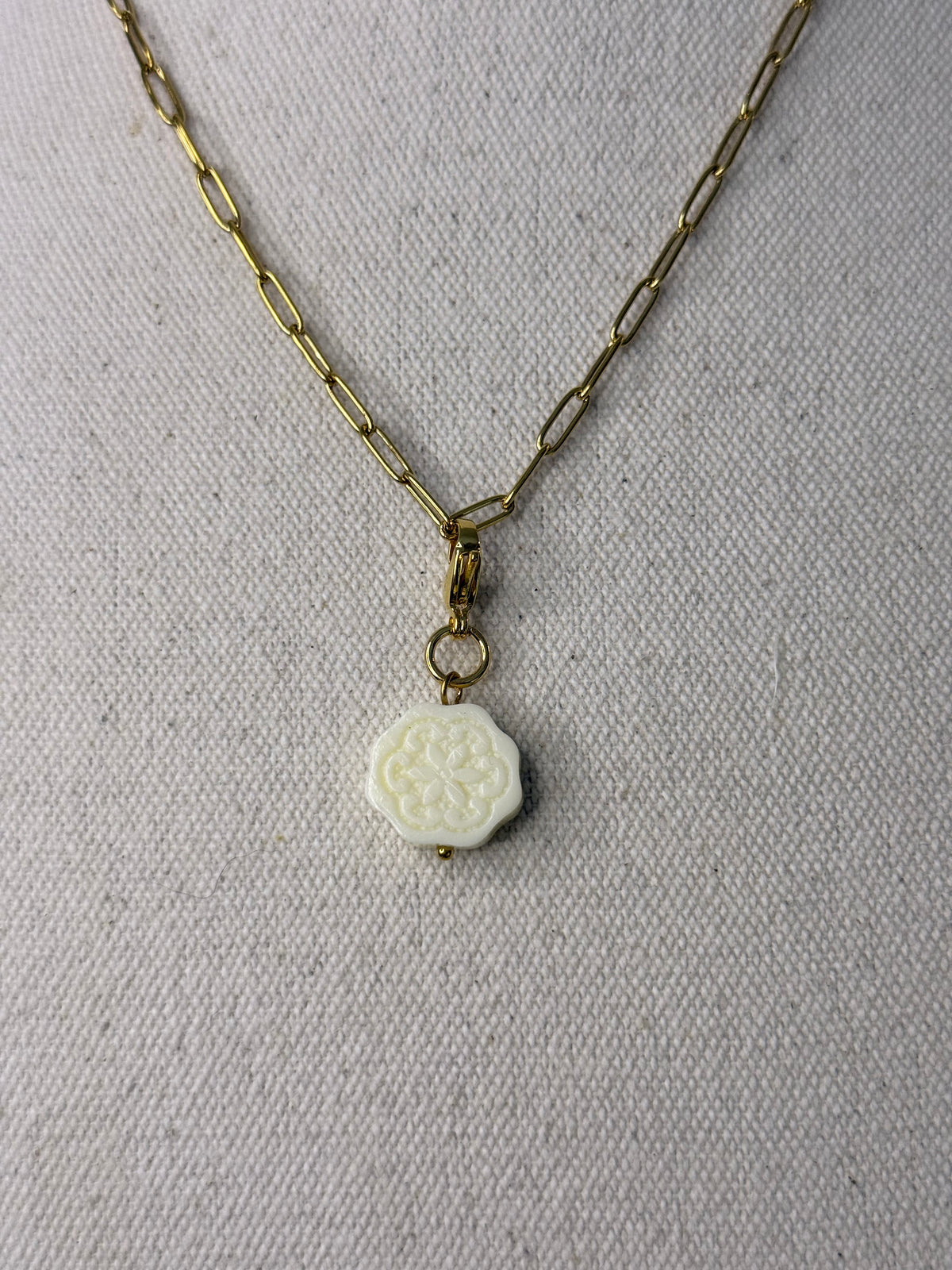 CHARMS DE CORAL - La Pampa Triana
