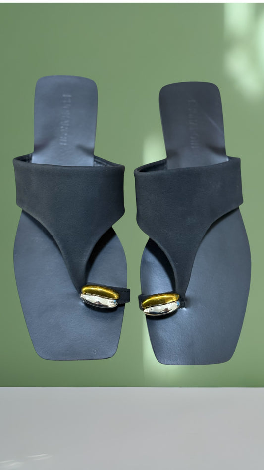 Sandalias Anillo – Cómodas, planas y con estilo boho - La Pampa Triana