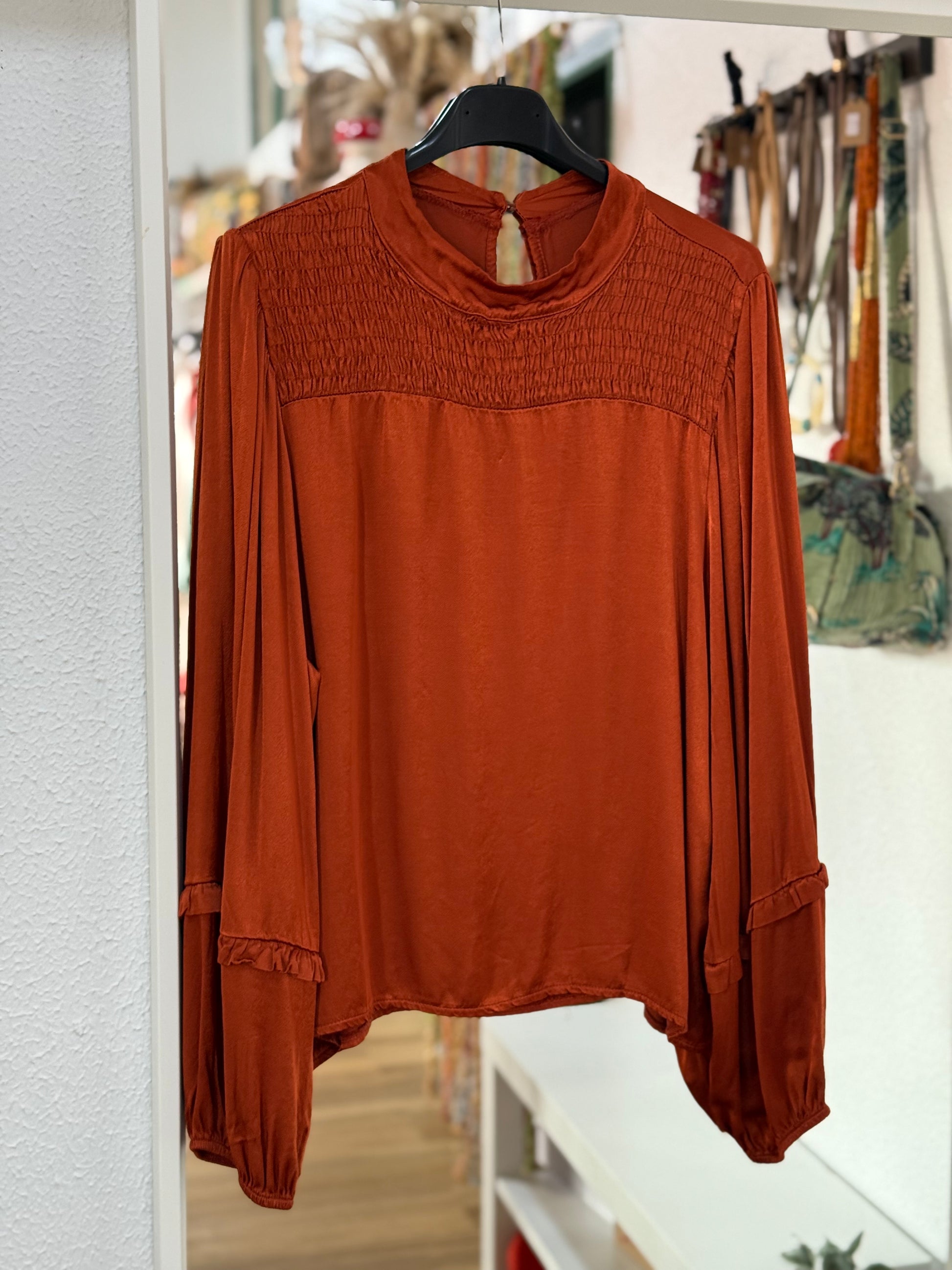 Blusa satén - La Pampa Triana