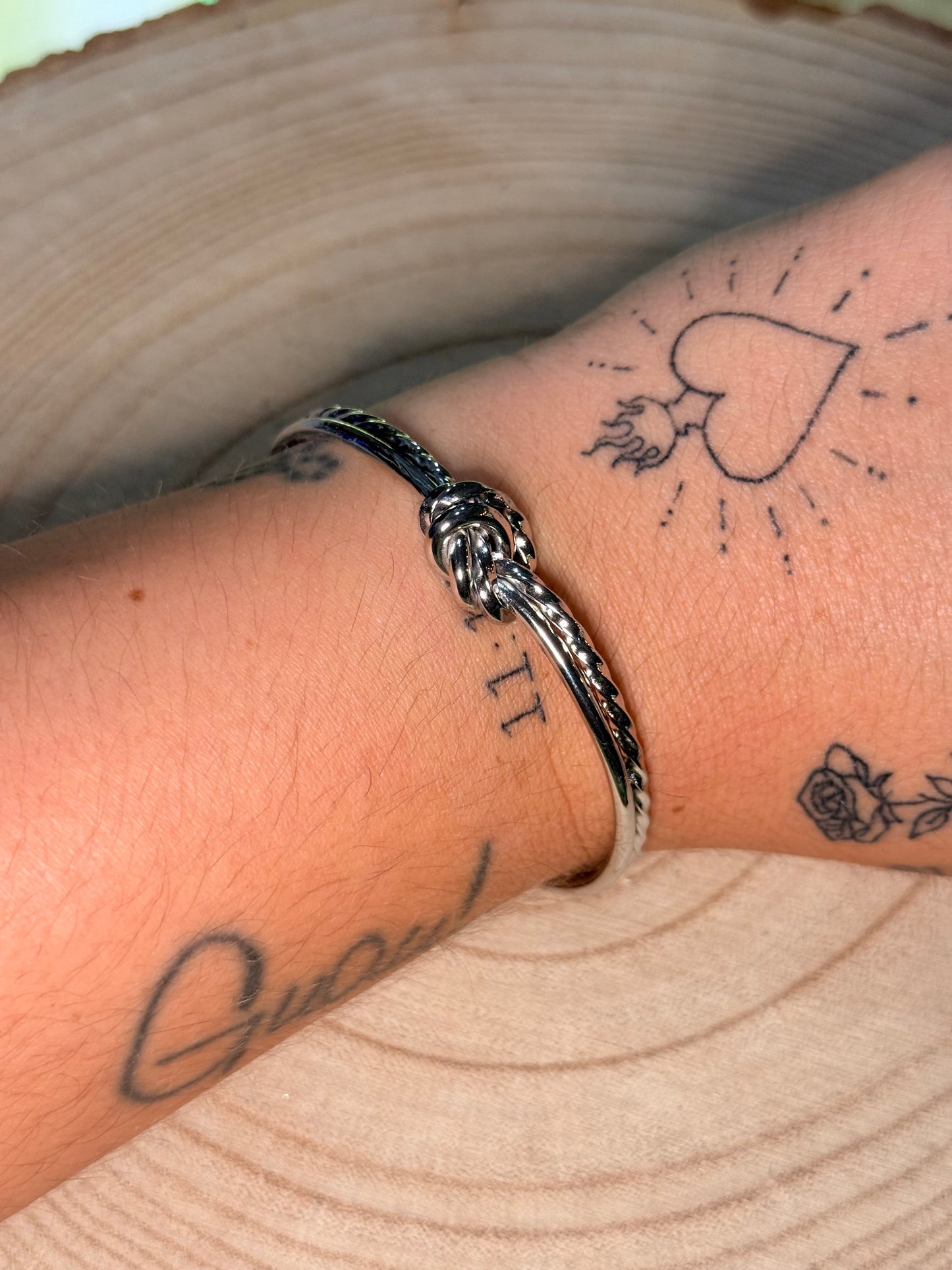 Brazalete rígido acero plateado - La Pampa Triana