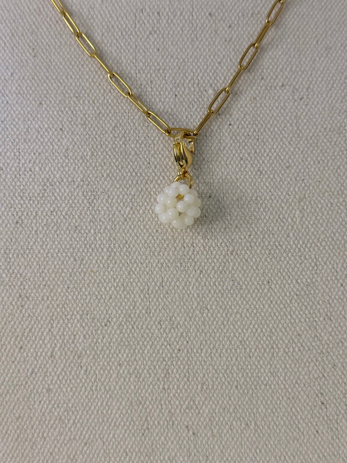 CHARMS DE CORAL - La Pampa Triana