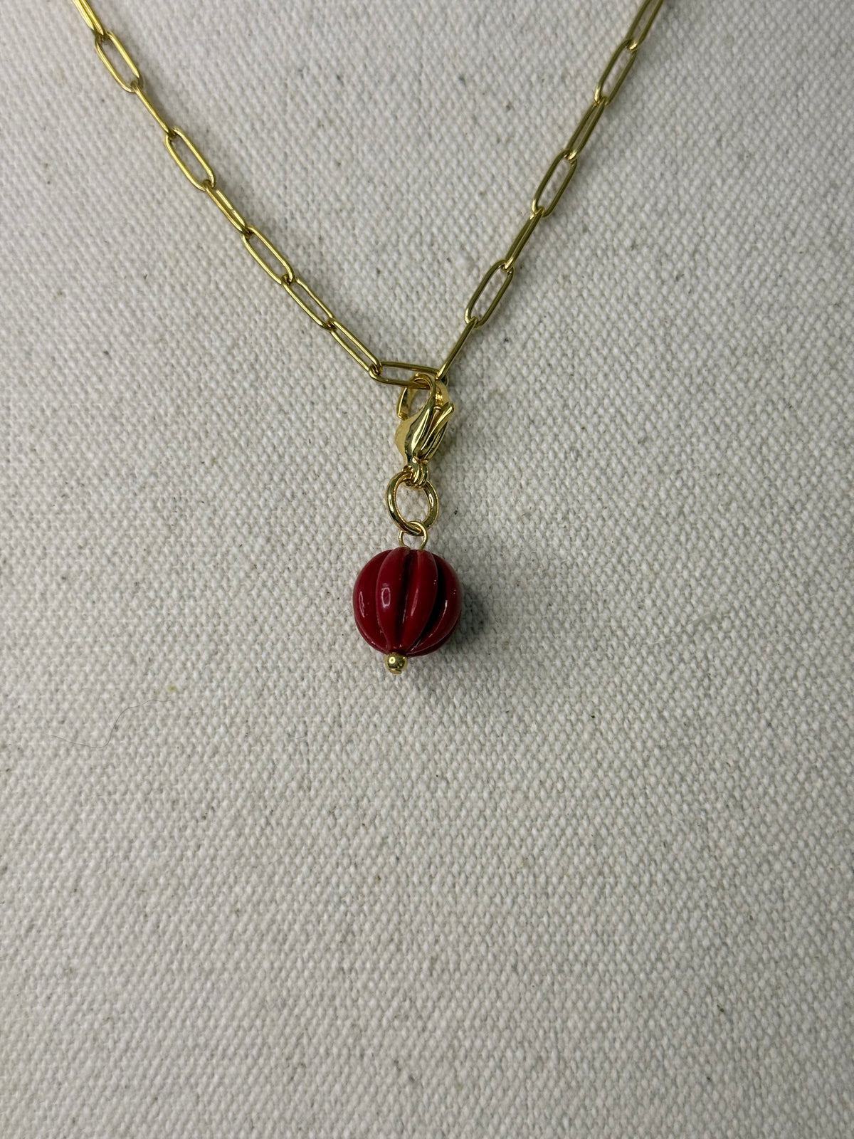 CHARMS DE CORAL - La Pampa Triana