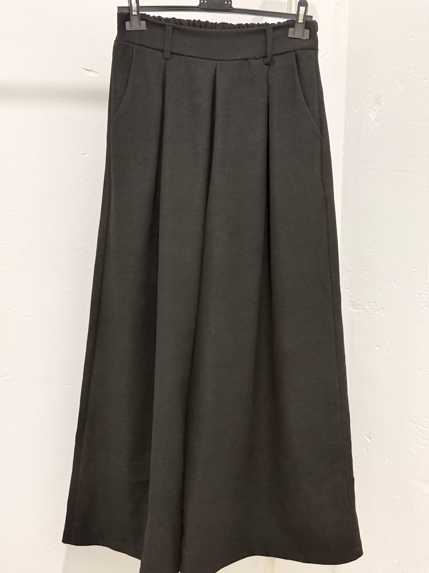 Pantalón palazzo micro pana