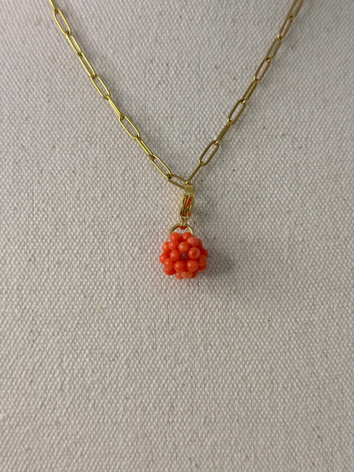 CHARMS DE CORAL - La Pampa Triana