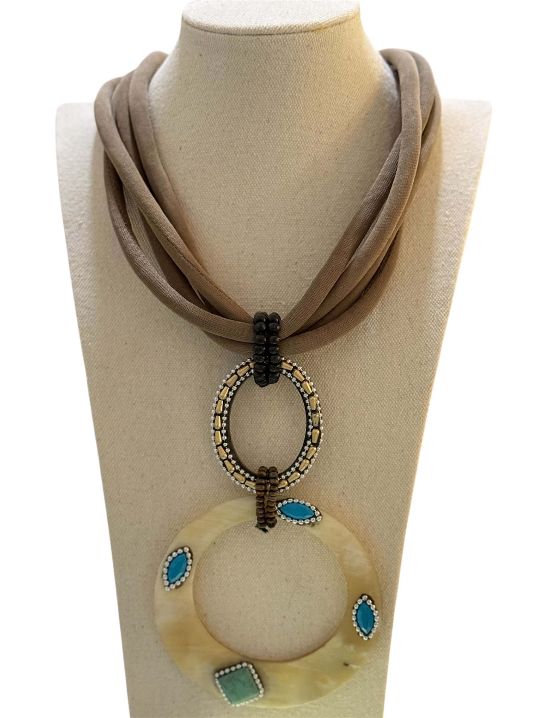 Collar África – Multicadenas dorado estilo tribal chic - La Pampa Triana