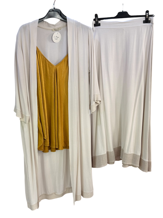 CONJUNTO FALDA Y GUARDAPOLVO - La Pampa Triana